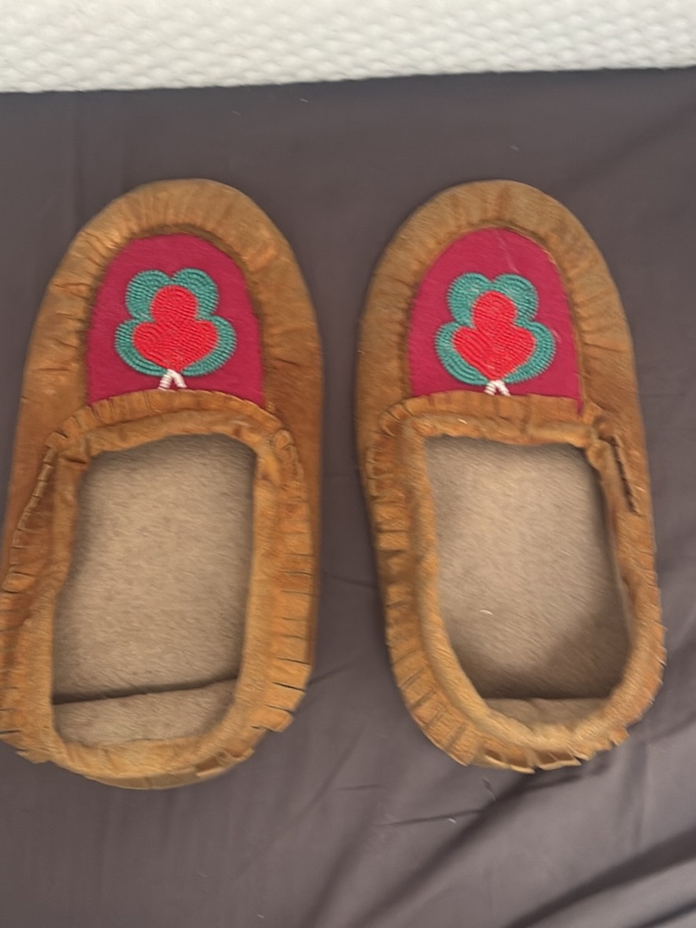 Vintage Beaded Leather Moccasin Slippers 8-8.5
